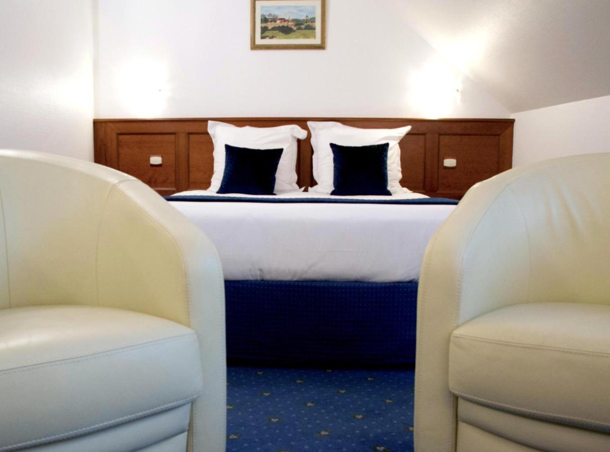 Coq Hotel Montreuil  Luaran gambar