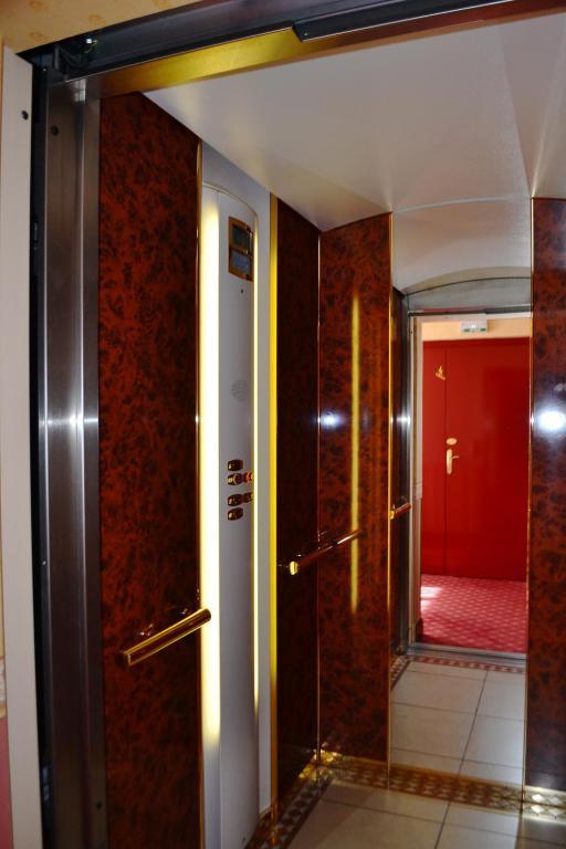 Coq Hotel Montreuil  Luaran gambar
