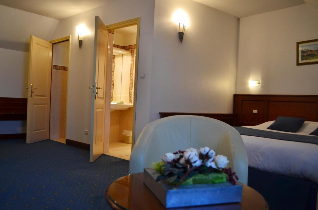 Coq Hotel Montreuil  Luaran gambar