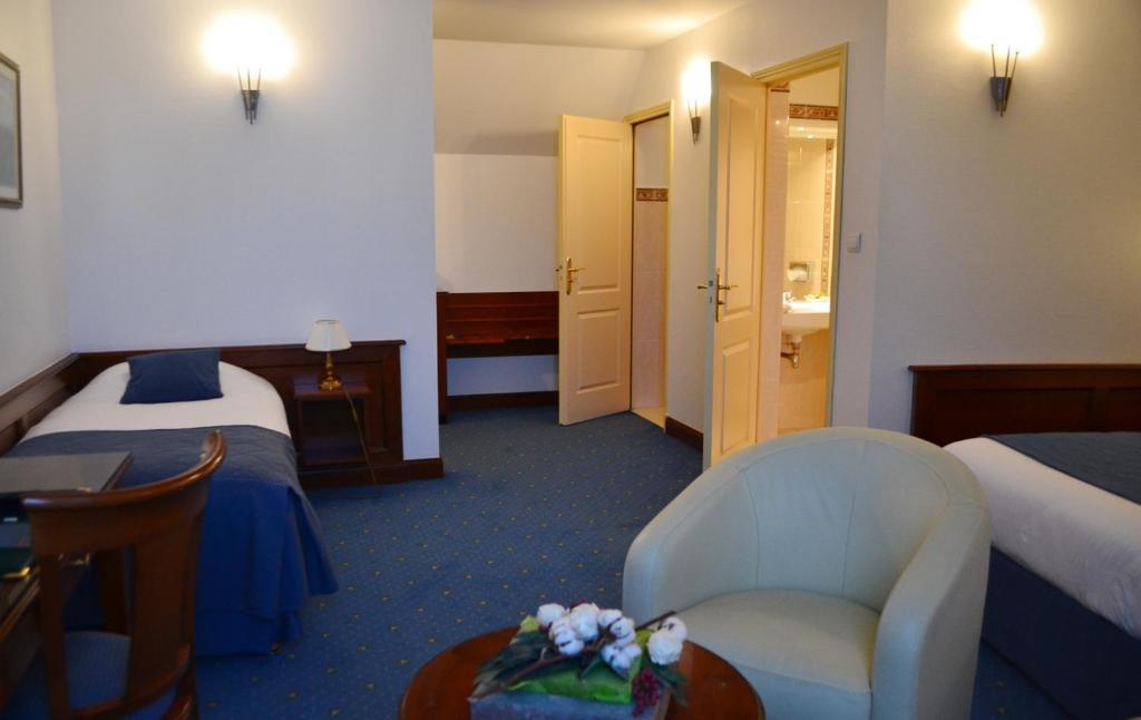 Coq Hotel Montreuil  Luaran gambar